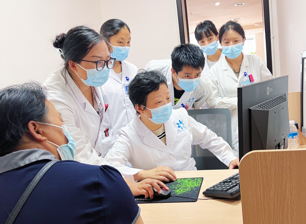 【保山安利医院】上海市复旦大学附属闵行医院专家莅临我院开展医疗帮扶及义诊圆满结束